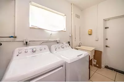 9520 E Broadview Dr, Bay Harbor Islands, FL 33154 - Photo 35