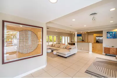 9520 E Broadview Dr, Bay Harbor Islands, FL 33154 - Photo 5