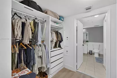 1750 N Bayshore Dr #1609, Miami, FL 33132 - Photo 13