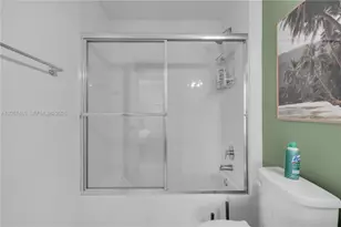 151 SE 1st St, Miami, FL 33131 - Photo 13