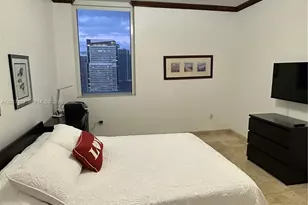 1060 E Brickell Av, Miami, FL 33131 - Photo 9