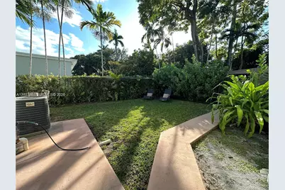 232 E De Leon Dr #232, Miami Springs, FL 33166 - Photo 5