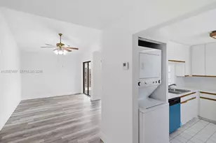 6473 NW 170th Ln, Hialeah, FL 33015 - Photo 9
