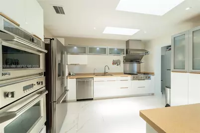 1777 Daytonia Rd, Miami Beach, FL 33141 - Photo 15