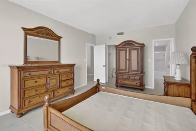 1817 S Ocean Dr #PH-19, Hallandale Beach, FL 33009 - Photo 19