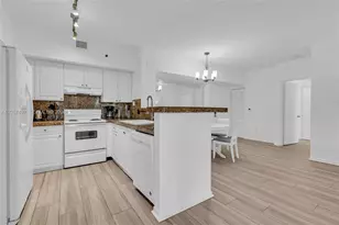 19501 E Country Club Dr, Aventura, FL 33180 - Photo 9