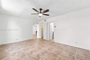 8421 Lagos De Campo Blvd, Tamarac, FL 33321 - Photo 21