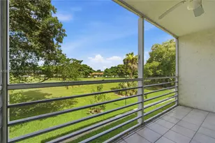8421 Lagos De Campo Blvd, Tamarac, FL 33321 - Photo 29