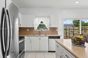 1651 SE 31st Ct, Homestead, FL 33035 - Photo 9