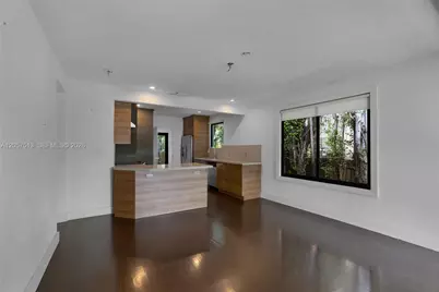 7020 NE 5th Ave, Miami, FL 33138 - Photo 13