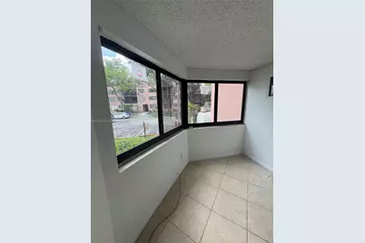 20850 San Simeon Way #107-5, Miami, FL 33179 - Photo 5