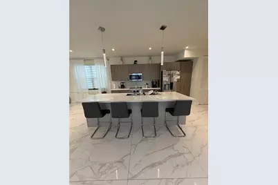 10218 NW 76th Ter, Doral, FL 33178 - Photo 7