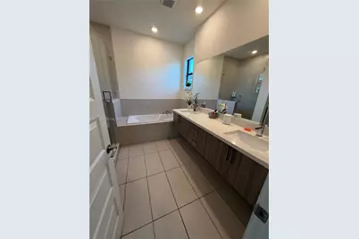 10218 NW 76th Ter, Doral, FL 33178 - Photo 19