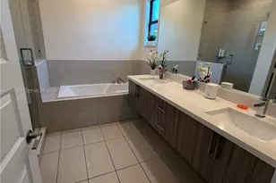 10218 NW 76th Terrace, Doral, FL 33178 - Photo 19