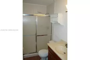 459 Lakeview Dr, Weston, FL 33326 - Photo 5