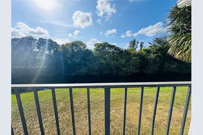 1141 Lake Victoria Dr #E, West Palm Beach, FL 33411 - Photo 7