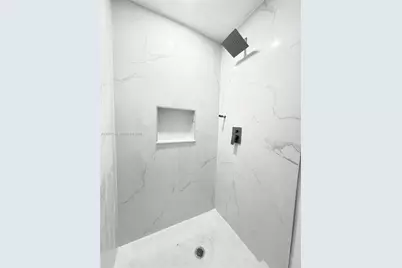 2210 NW 93rd Ave, Pembroke Pines, FL 33024 - Photo 15