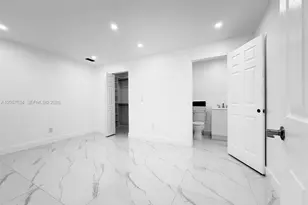2210 NW 93rd Ave, Pembroke Pines, FL 33024 - Photo 11