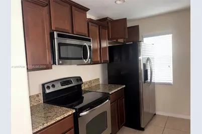 332 Carina Cir #332, Other City - In The State Of Florida, FL 32773 - Photo 3