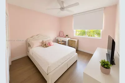 18318 NW 61st Ct, Hialeah, FL 33015 - Photo 11