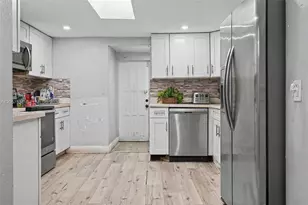 281 NE 169th St, North Miami Beach, FL 33162 - Photo 5