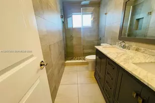 1900 NE 41st St, Oakland Park, FL 33308 - Photo 11