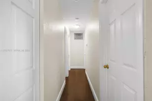405 SW 77th Ave, North Lauderdale, FL 33068 - Photo 15