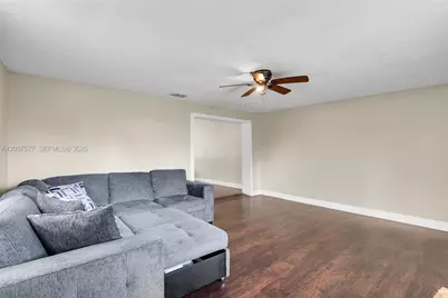 405 SW 77th Ave, North Lauderdale, FL 33068 - Photo 13