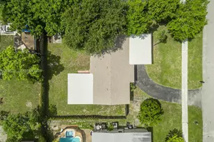 405 SW 77th Ave, North Lauderdale, FL 33068 - Photo 41