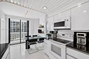 3000 Island Blvd, Aventura, FL 33160 - Photo 19