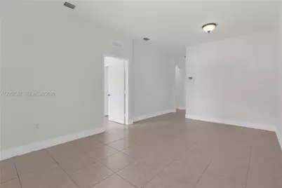 2815 SE 16th Ave #102, Homestead, FL 33035 - Photo 5