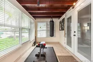 1025 NE 17th Way, Fort Lauderdale, FL 33304 - Photo 11
