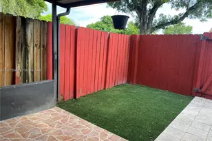 10537 NW 8th St, Pembroke Pines, FL 33026 - Photo 27