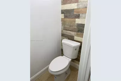 10537 NW 8th St, Pembroke Pines, FL 33026 - Photo 7