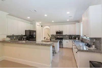 18704 SW 76th Ct, Cutler Bay, FL 33157 - Photo 9