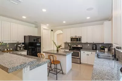 18704 SW 76th Ct, Cutler Bay, FL 33157 - Photo 11