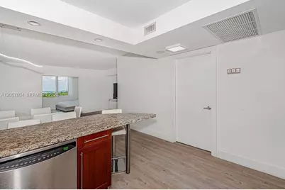 2301 Collins Ave #1528, Miami Beach, FL 33139 - Photo 15