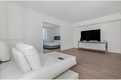 2301 Collins Ave #1528, Miami Beach, FL 33139 - Photo 3