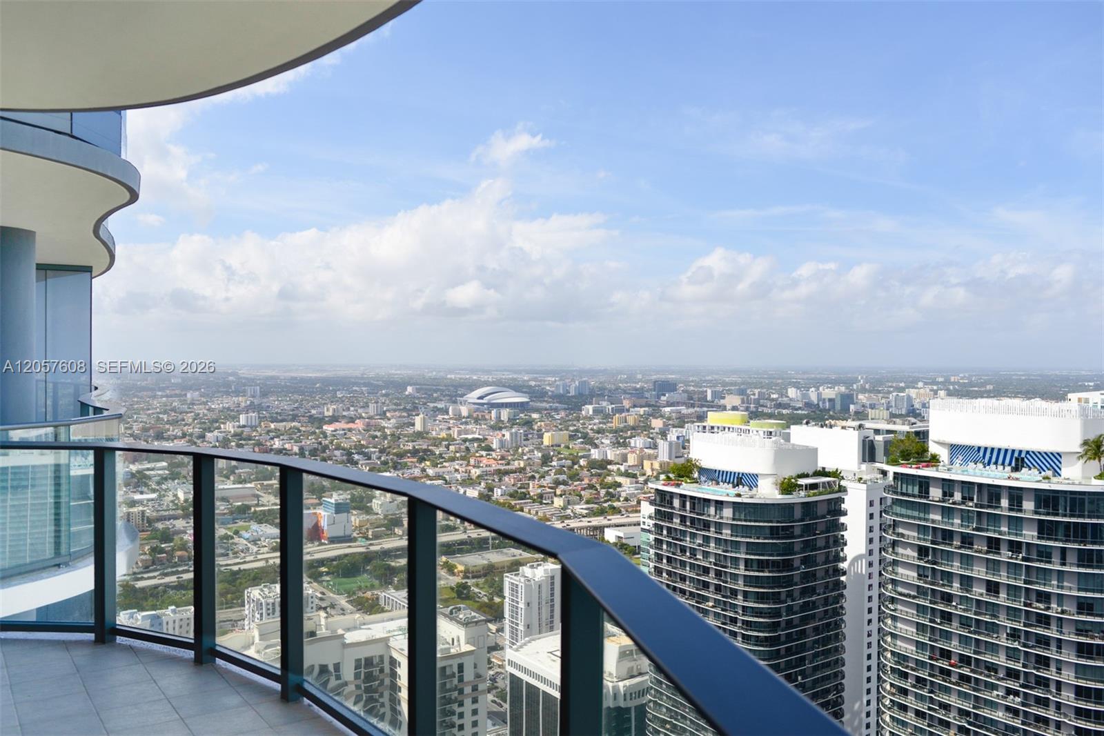 1000 Brickell Plaza #PH5907 - 1000 Brickell Plaza #PH5907, Miami, FL 33131 Luxury Property | Jose Angel Pina