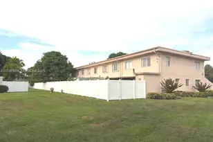 1419 NW 80th Ave, Margate, FL 33063 - Photo 3