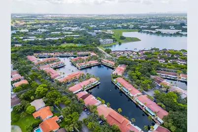 8350 Dundee Ter, Miami Lakes, FL 33016 - Photo 63