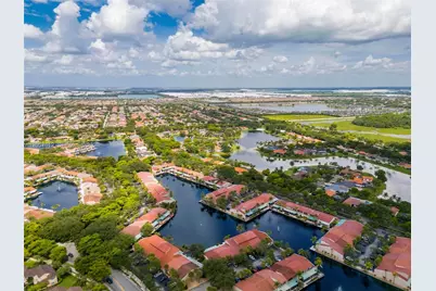 8350 Dundee Ter, Miami Lakes, FL 33016 - Photo 67