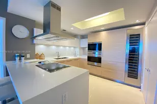17301 Biscayne Blvd, North Miami Beach, FL 33160 - Photo 9