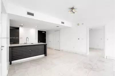 200 Biscayne Boulevard Way #4004, Miami, FL 33131 - Photo 19