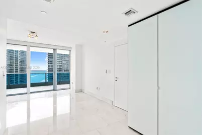 200 Biscayne Boulevard Way #4004, Miami, FL 33131 - Photo 31