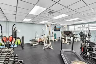 10000 W Bay Harbor Dr, Bay Harbor Islands, FL 33154 - Photo 35