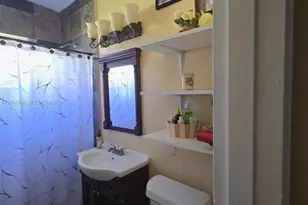 709 N 26th Ave, Hollywood, FL 33020 - Photo 9