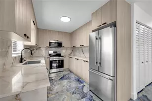 10350 SW 48th St, Miami, FL 33165 - Photo 3