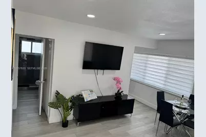 251 NW 57th Ave, Miami, FL 33126 - Photo 17