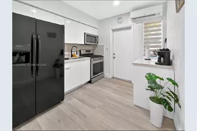 251 NW 57th Ave, Miami, FL 33126 - Photo 13